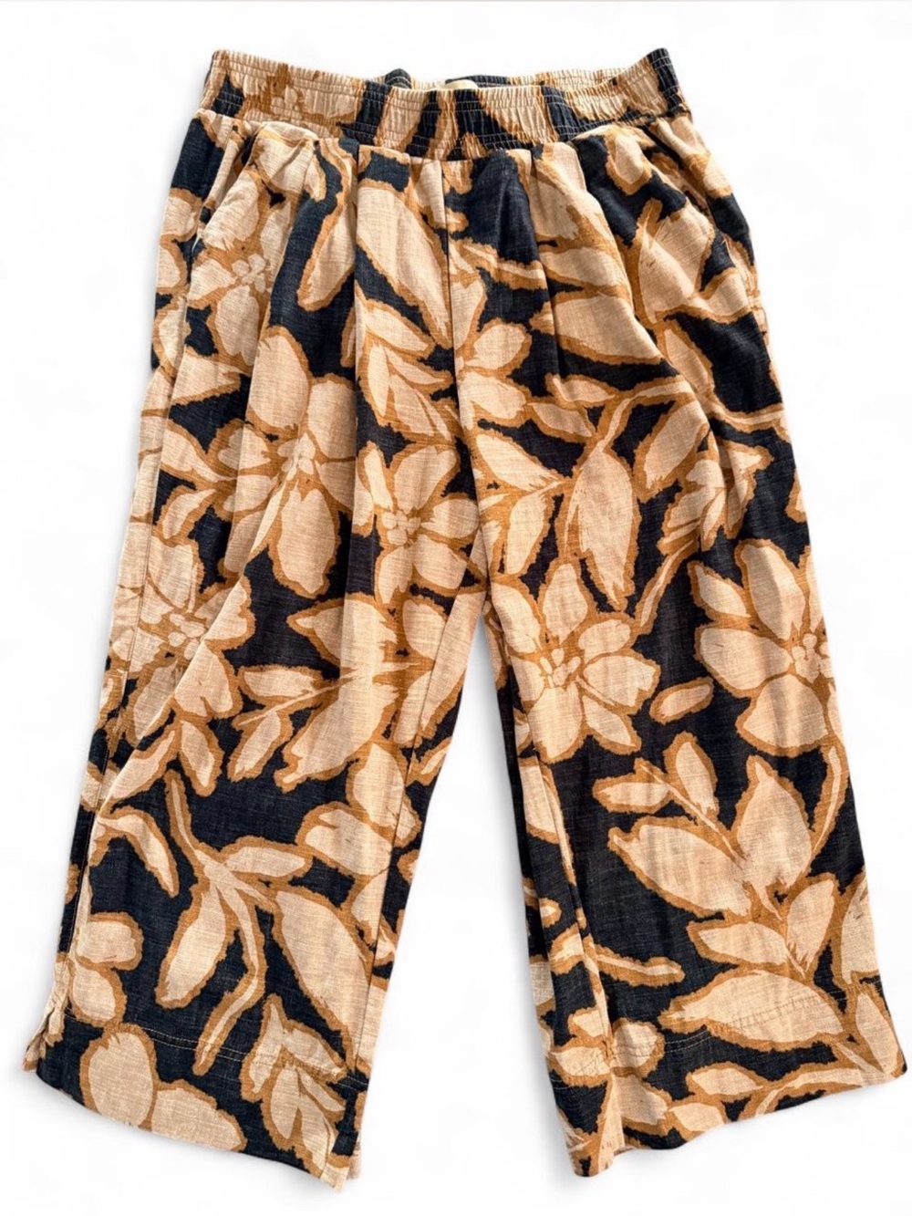 Democracy Island Inspired Floral Print Wide-Leg Pants With Pocket- Black and Tan
